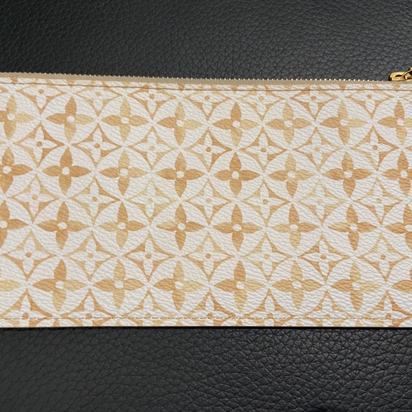 Louis Vuitton w/ COA Giant Monogram Resort Canvas Felicie Zippered Insert Pouch - Picture 5 of 8